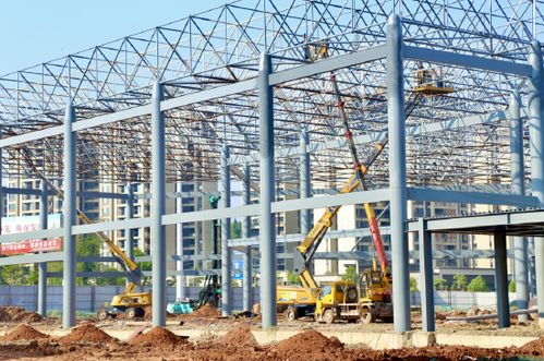 科學(xué)調(diào)度戰(zhàn)酷暑 遂寧高新區(qū)西部鐵路物流園項(xiàng)目錯時(shí)施工保安全促生產(chǎn)